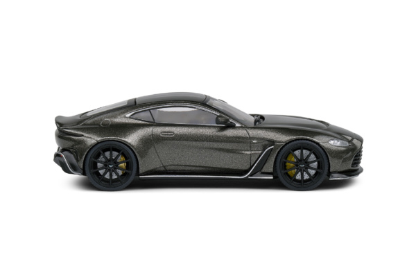 Aston Martin Vantage V12 - Cumberland Grey - 2023