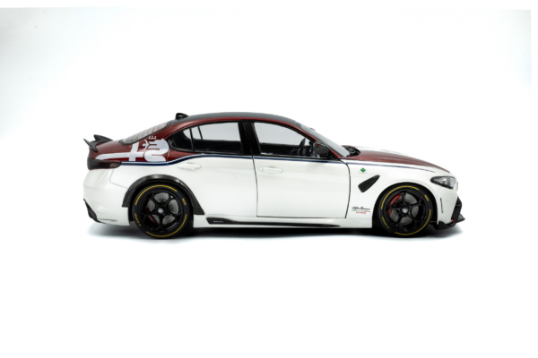 Alfa Romeo Giulia GTA-M Bianco i Rosso - 2023
