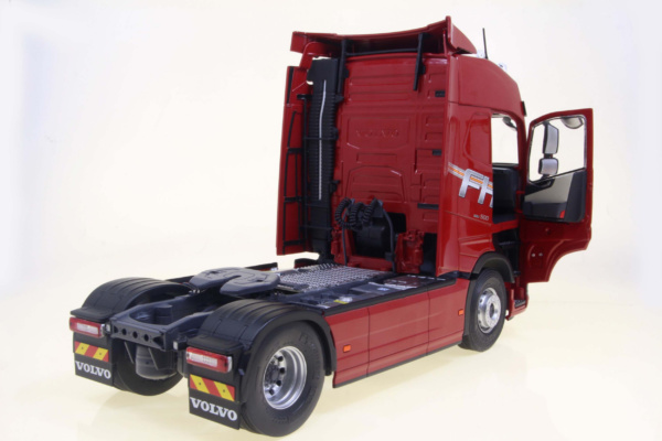 Volvo Trucks FH GLOBETROTTER XL 25 YEARS EDITION - 2023